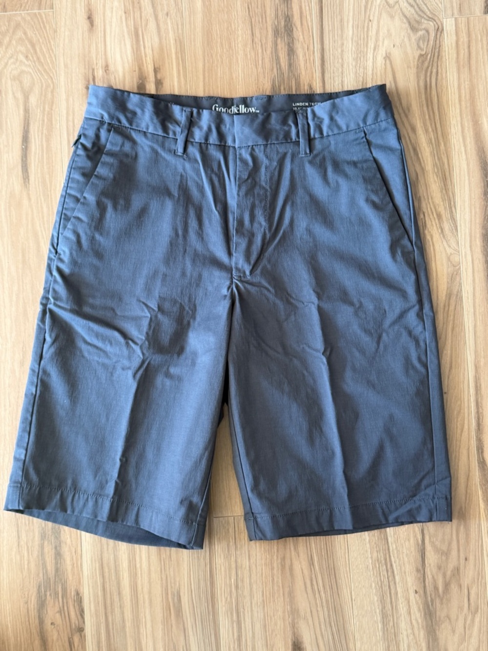 Goodfellow Men’s Linden Tech Slate Gray Flat Front Performance Shorts NEW Sz 28